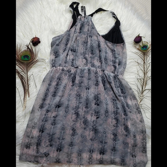 Kensie Button Front Feather Print Dress - Picture 6 of 8